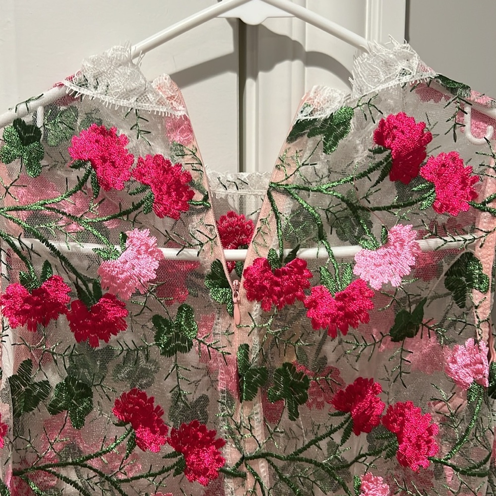 Elegant Floral Embroidered Dress - Pink - Picture 5 of 6